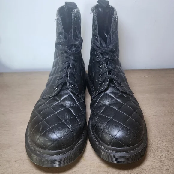 Dr. Martens AirWair CORALIE quilted leather boots black size 6 - Picture 4 of 12